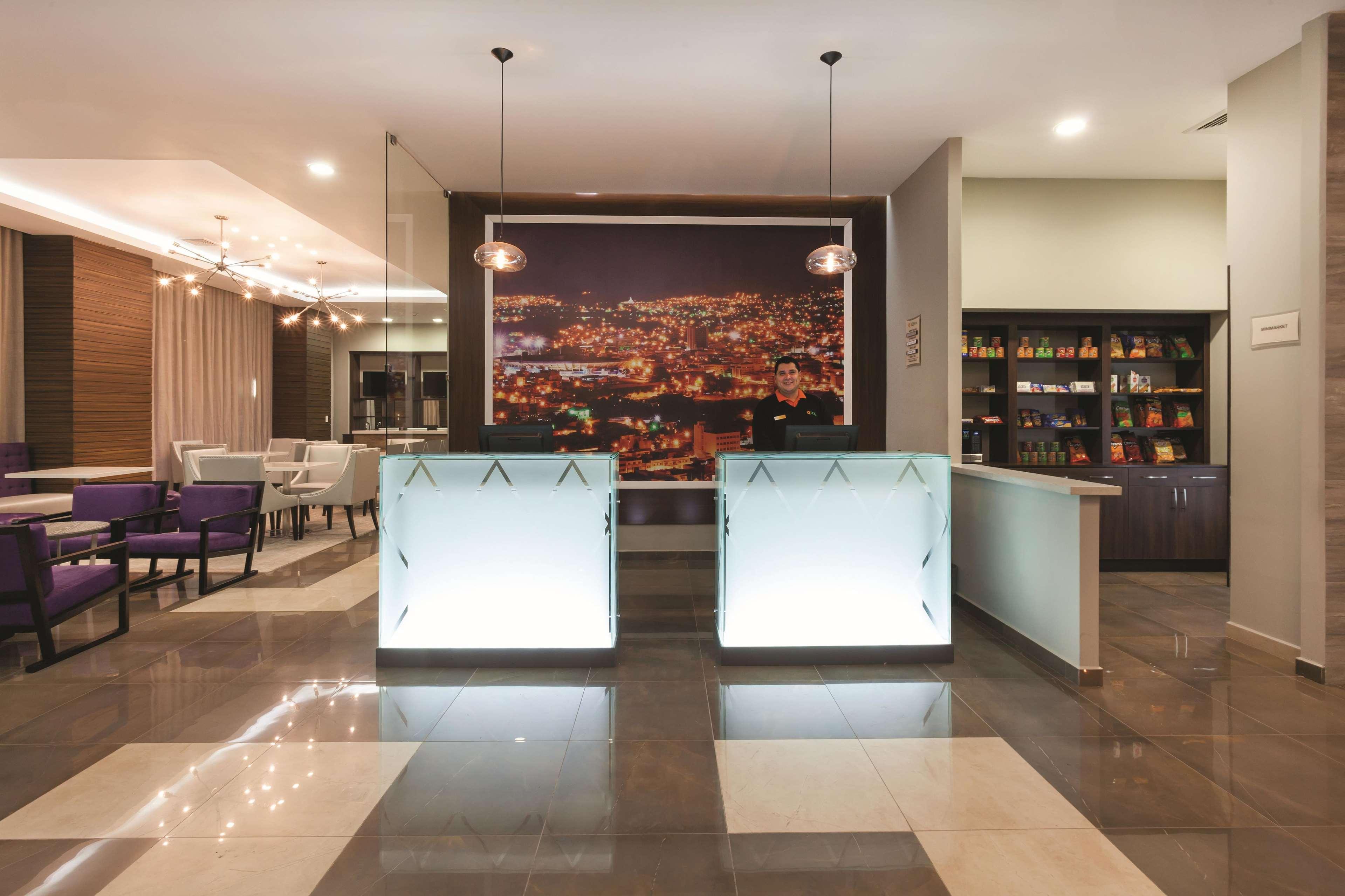 La Quinta By Wyndham Tegucigalpa Hotel Eksteriør billede