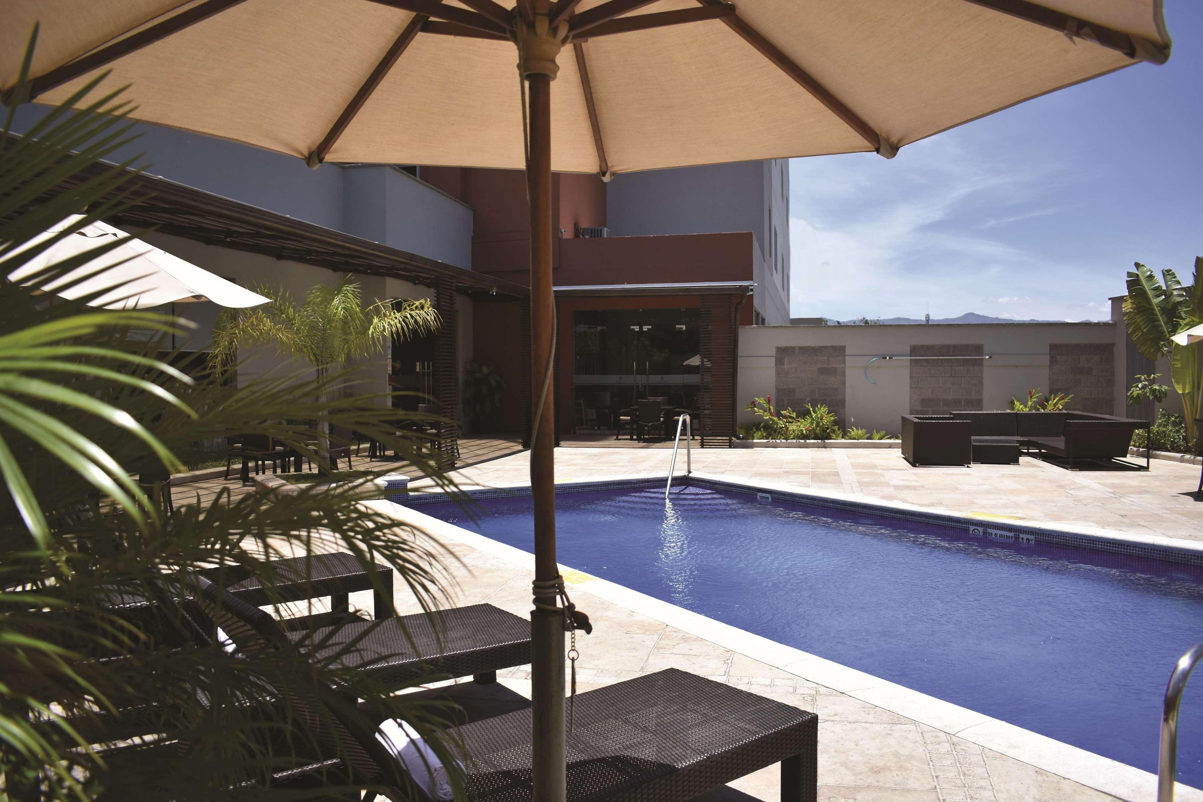La Quinta By Wyndham Tegucigalpa Hotel Eksteriør billede